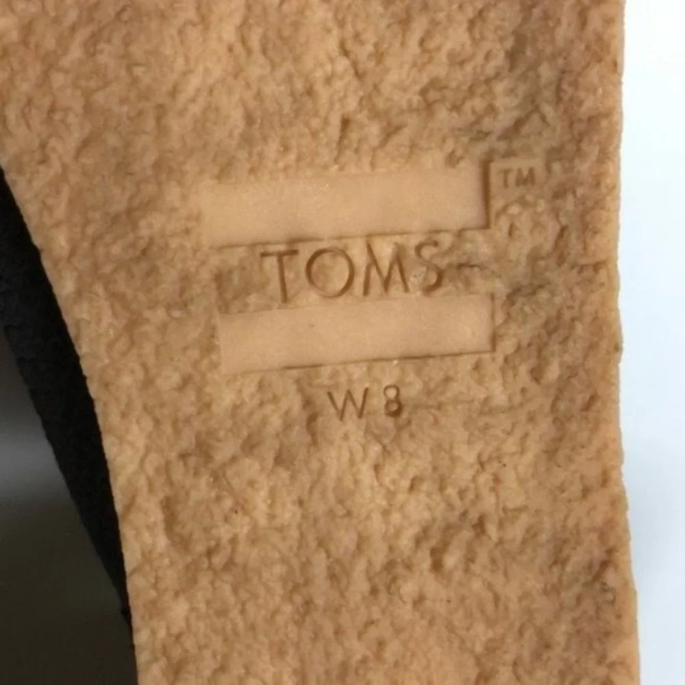 TOMS grey suede lace up chukka boots size 8 EUC_12